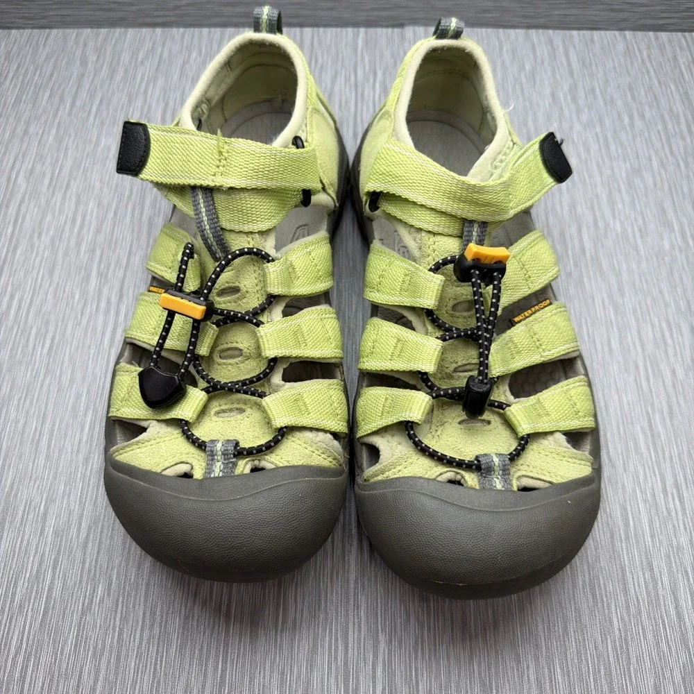 KEEN Newport H2 Sport Sandals Youth 5 Green Water Hiking Outdoor Shoes